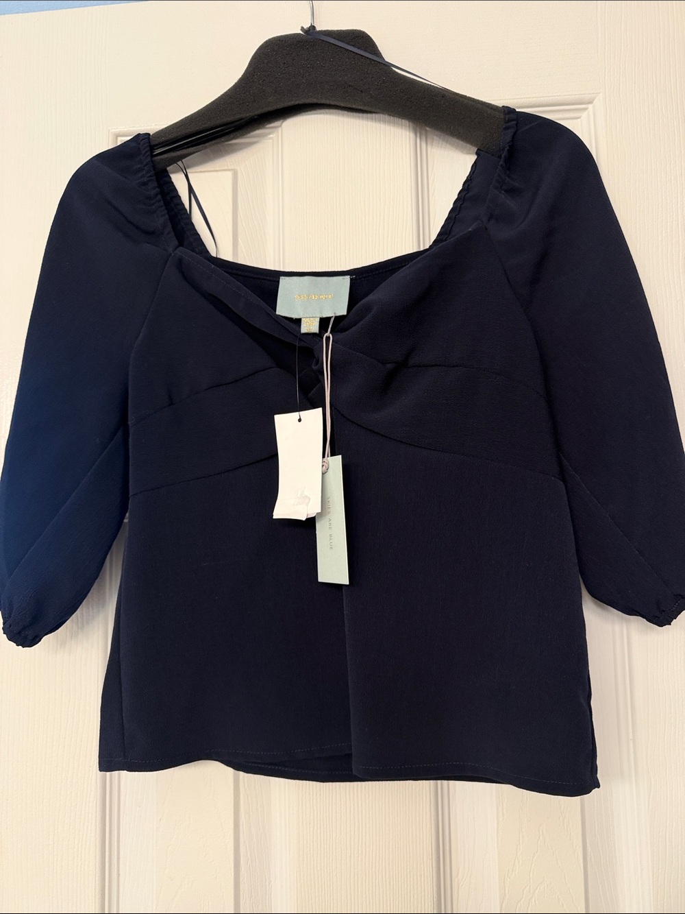 Skies Are Blue Navy Square-Neck Puff Sleeve Top